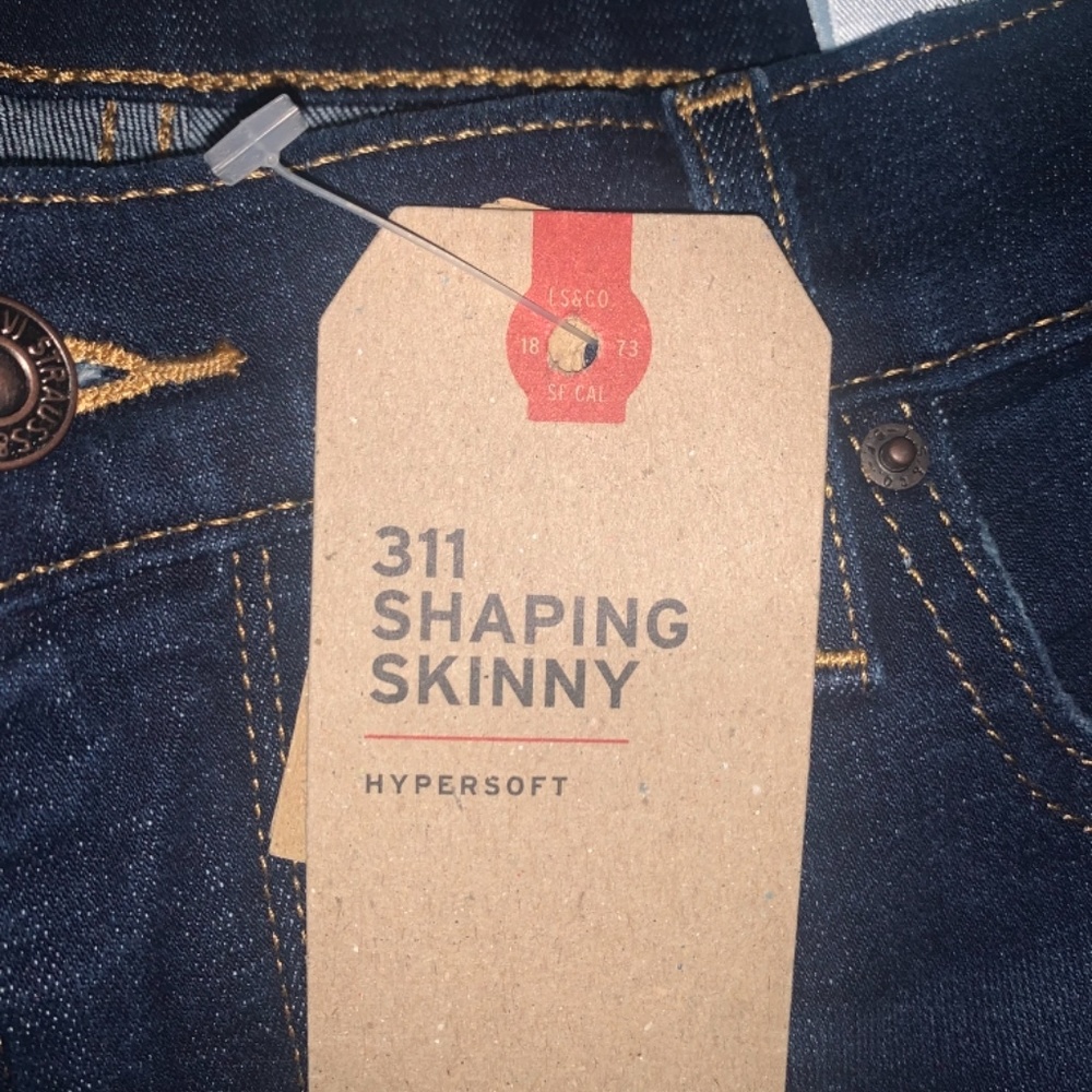 Jeans - Picture 2 of 4